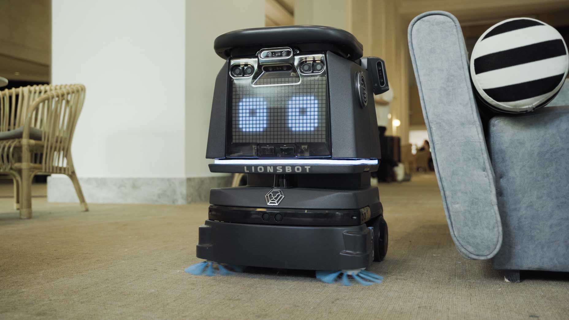 Robot odkurzający LionsBot R3